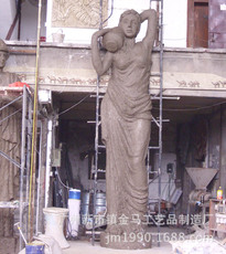 定制女人站立雕塑 性感人物圆雕 大型玻璃钢人物景观广场雕像